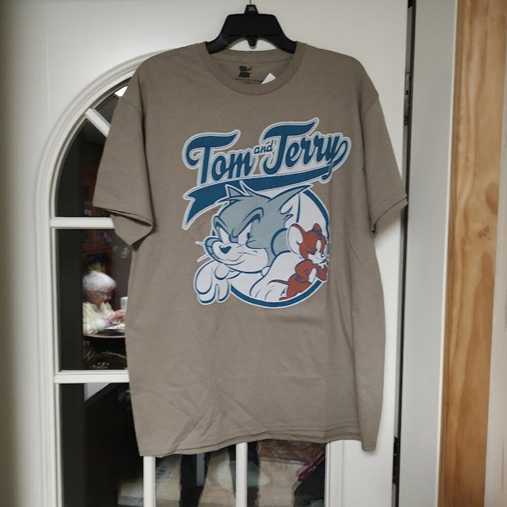 New Tom & Jerry Dark Tan Shirt Size Adult L
